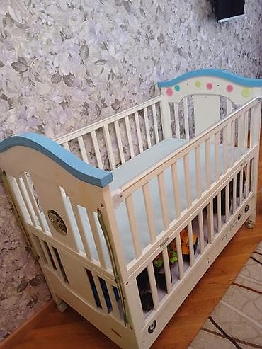 manej beşik: Oğlan və qız üçün, Dördbucaq, Beşik, Dəstsiz, Matras ilə, Yellənmə mexanizm ilə — 1