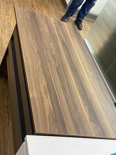 Офисные столы: Для сотрудника, Прямоугольный стол — 1