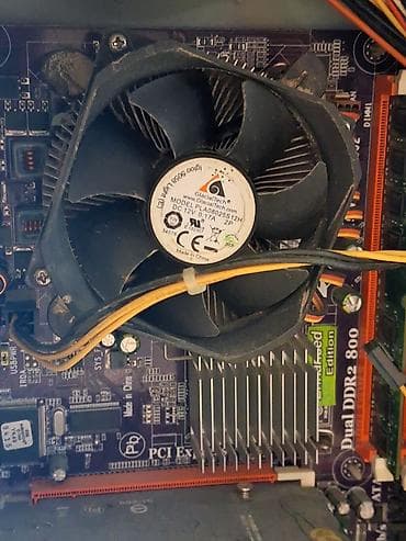 plata xarab: Satılır işlək vəziyyətdədir.2011 ci ilin komputeridir. O illərə görə — 8