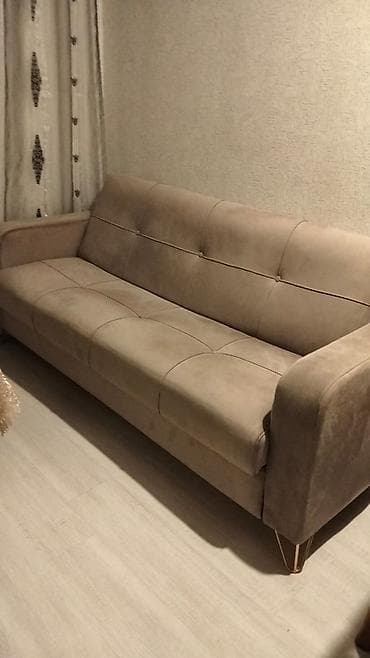 taxt bazası: Bej rəngli, minimal dizaynlı 3‑yerlik divan.(qiymətdə razılaşmaq olar) — 1