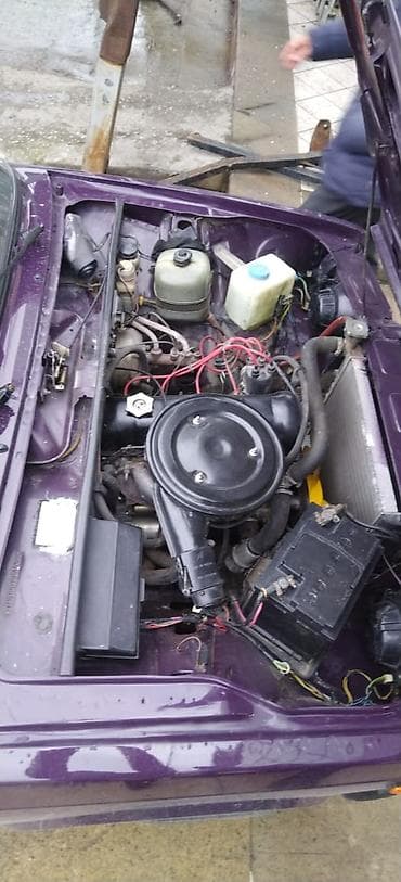 s150 satılır: VAZ 2107, tünd bənövşəyi rəngdə sedan. - Kuzov: klassik “yeddisi” — 1