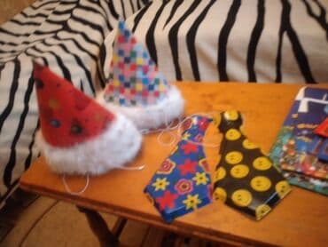 toy donlarl: Hamsı bir yerdə satılır 14 papaq 2qalstuk 8 hədiyyə qutusu yenidilər — 4