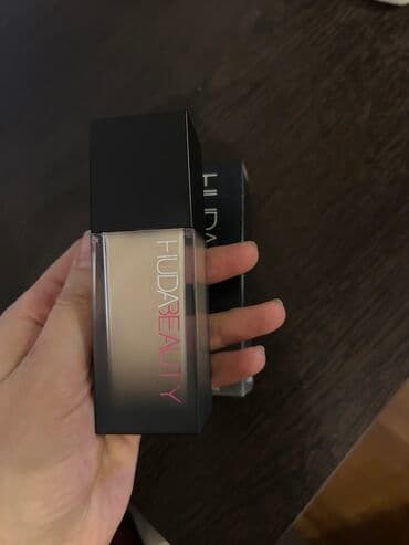 Üz üçün toner və losyonlar: Tonal krem, Huda Beauty, Yeni, Pulsuz çatdırılma — 3