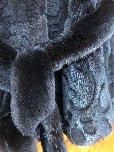 türk istehsalı olan qadın şubaları: Strijenniy kapuşonlu (qara briliant) norka(eteyi qollari kemeri — 2