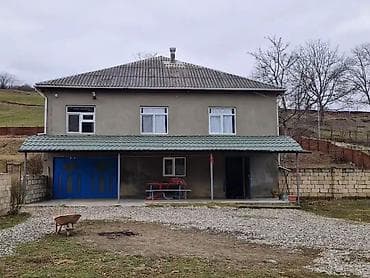 ehmedli 2 otaqli evler: Quba – həyət evi satılır. Elanın üzərində göstərilən qiymət: 82.000 — 4