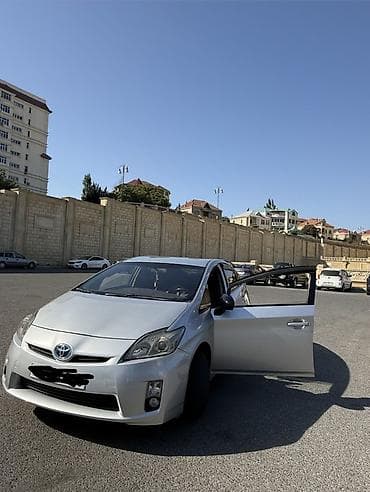 prius ön şüşə: Toyota Prius – hibrid həcmli şəhər sedanı/hatchback Texniki — 2