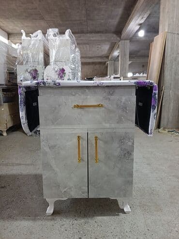 ütü masa: Məhsul: Üstü ütü masası olan dolab Təsvir: - 2-si 1-də funksional — 1