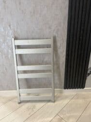 вешалки для сушки белья: Susilka — metal korpuslu, mərtəbəli quruluş. Geniş lamellər sayəsində — 1