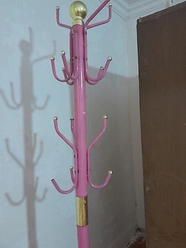 Metal paltar asılqanı – döşəməyə qoyulan model - Rəng: çəhrayı — 3
