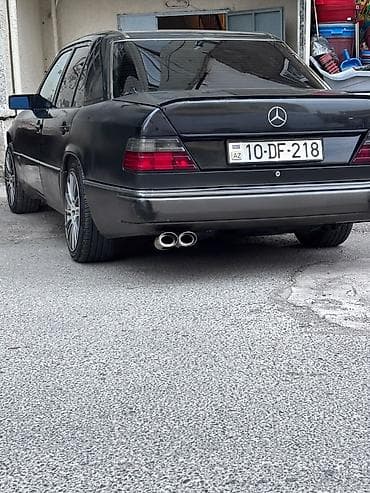 Транспорт: Mercedes-Benz sedan (W124 seriyası) - Kuzov: qara rəng, sedan kuzov — 3