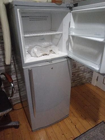 realme 10 pro plus: 2 qapılı Toshiba Soyuducu Satılır, rəng - Gümüşü — 3