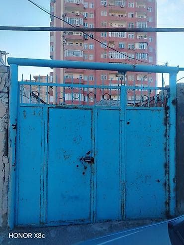 kişi kurtkasi: Darvaza 278/260sm 125azn Yasamal 1132 leli Metalkapı – ikitərəfli — 1