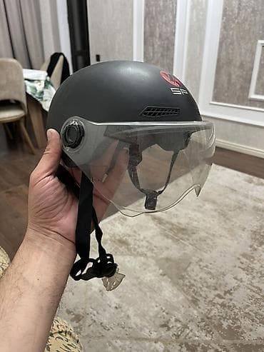 SP markalı qoruyucu dəbilqə - Rəng: mat qara - Tam üz sipəri: şəffaf