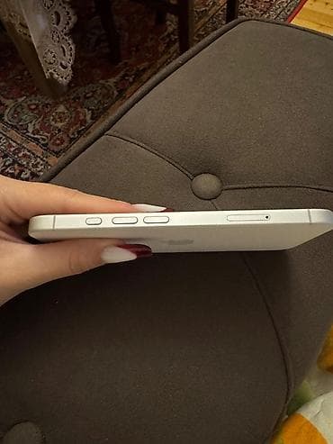 iphone 16 dubay: IPhone 16, 256 GB, White Titanium, Face ID — 7