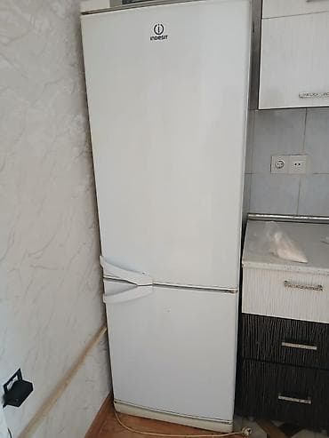 2 qapılı Indesit Soyuducu Satılır, rəng - Ağ