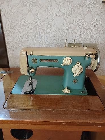 dikis masini: Çayka tikiş maşını – şkaflı model Məhsul təsviri: - Sovet istehsalı — 3