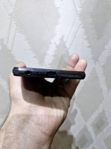 samsunq a52: Samsung Galaxy A52, Barmaq izi, Face ID — 10