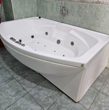 su mühərriki: Hidromassajlı künc vanna Alınan qiymət 2400 AZN. Satılır 190 AZN. Bu — 2
