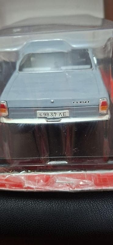 Kolleksiya modeli – GAZ-24 “Volqa” (miqyas 1:24) - Fabrik istehsalı — 2