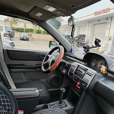 guzgu sumqayit: Nissan X-Trail: 2 l | 2002 il Krossover — 10