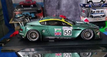 maşın modeli: Коллекционная модель Aston Martin DBR9 No59 24h LeMans 2005 Pilots — 17
