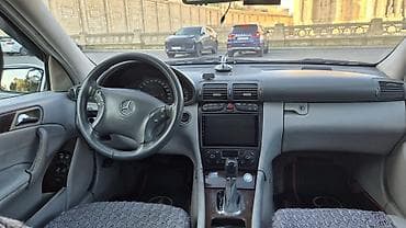 mercedes 2.4: Mercedes-Benz C 240: 2.6 l | 2002 il Sedan — 5