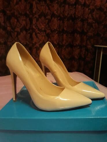 Tuflilər, Ölçü: 39, rəng - Bej, İşlənmiş