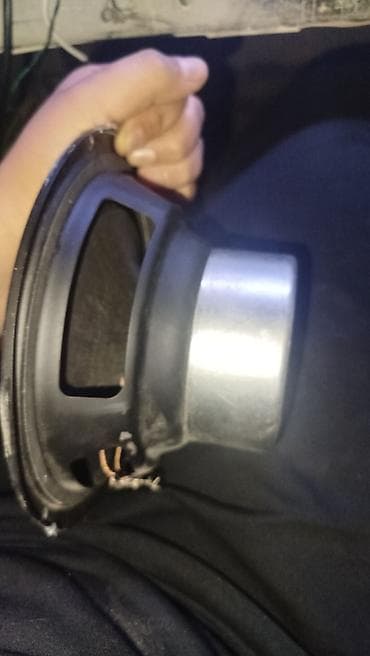 İşlənmiş Edifier Kolonka, Növ - Sabvufer, rəng - Qara