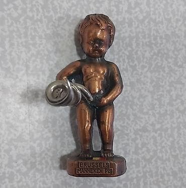 Elektrik nəqliyyatı: Brüssel suveni̇ri antikvar – Manneken Pis fiqurlu şüşəaçan (burma — 2