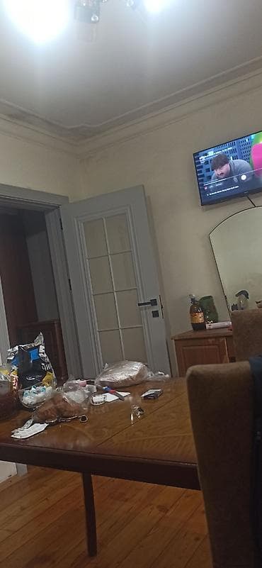 Klassik masa, Açılmayan, Taxta, Dördbucaq masa lalafo.az -da Klassik masa, Açılmayan, Taxta, Dördbucaq masa