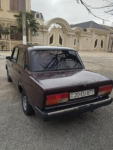 Avtomobil: Lada Riva/2107 (sedan) Kuzov rəngi: tünd bənövşəyi/bordo