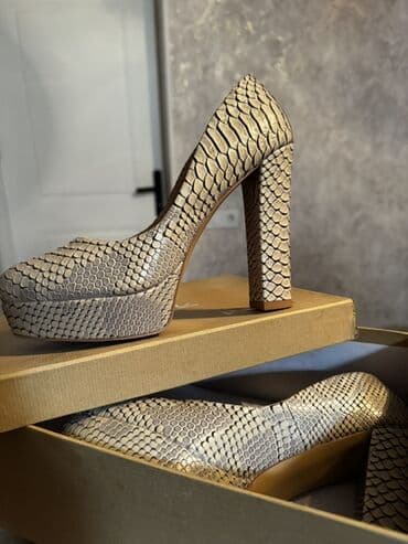 туфли новая не одевала не разу: Qadın klassik tufli – stilettos - Rəng: açıq bej/nude - Material — 6