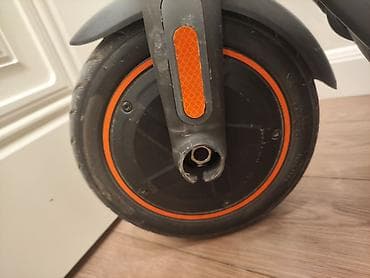 samokat satilir: İşlənmiş Elektrik samokat 10", 501 - 750 Vt, 26 - 35 km/s, Ödənişli çatdırılma — 6