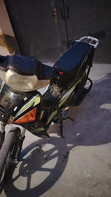 pravasız moped: Moon brand 150 sm3 — 5