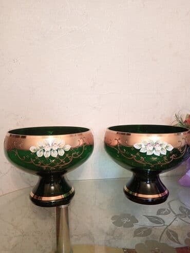 meyvə tərəvəz: Yaşıl rəngdə, qızılı haşiyəli, üzərində ağ güllər təsvir olunmuş iki — 5