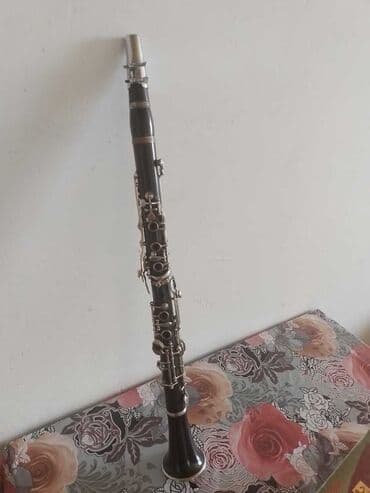 klarnet satilir: B kateqoriya, razılaşarıq — 1