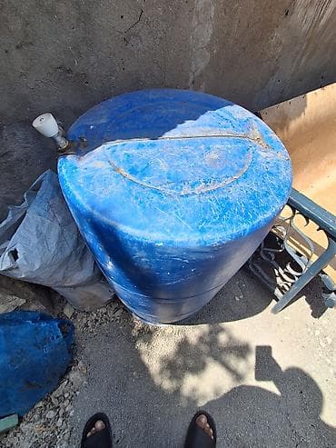 Bak, Plastik, 200 l l, İşlənmiş, Ünvandan götürmə