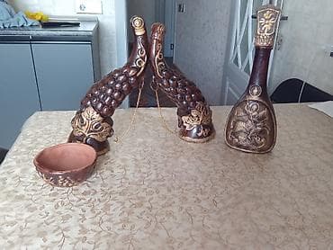 Keramika dəst – dekorativ şərab/sərxoş içkilər üçün - Tərkib: 1 ədəd