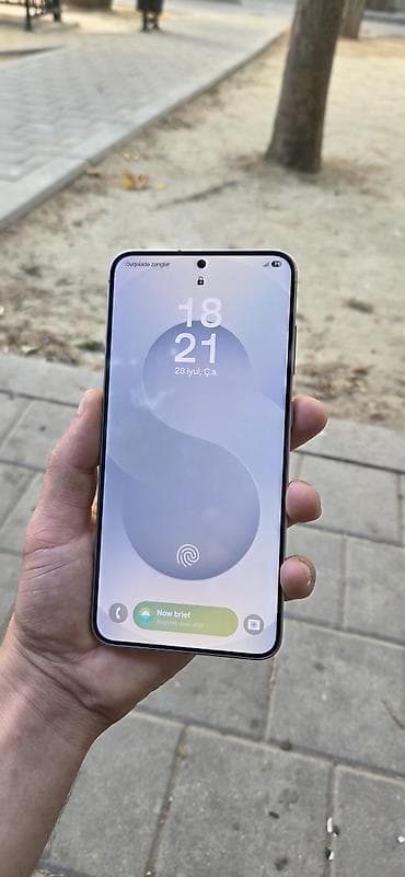 s26: Samsung Galaxy S25 Plus, 256 GB, rəng - Gümüşü, İki sim kartlı — 1