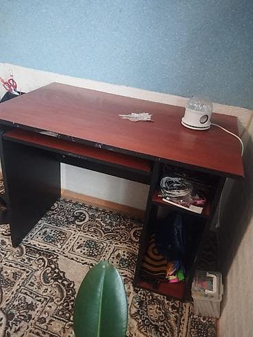 divar refi: Kompüter masası, Yeni, Kvadrat masa — 2