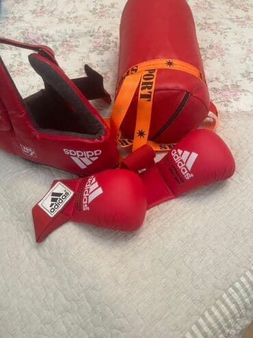 Ferrari: Boks üçün tam dəst - Marka: Adidas - Rəng: qırmızı - Dəst tərkibi — 1
