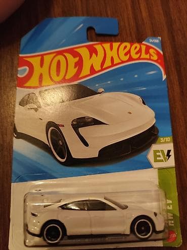Монеты: Hot Wheels kolleksiya die-cast avtomobilləri paketi Dəst tərkibi — 4