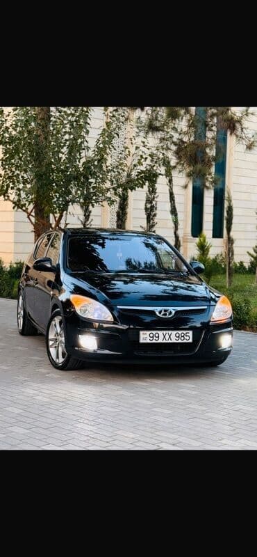 ucuz range rover: Hyundai i30, qara rəng, 5 qapılı hatchback. Mühərrik və yürüş - CRDi — 19
