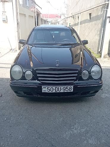 Mercedes-Benz E-Class: 2.3 l | 1998 il Sedan