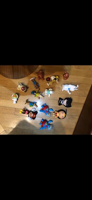 38 ölçü uşaq krossovkası: Ouuncaqlar,yaxshi veziyyetde.Heresi 1 m,keyfiyyeti idealdir — 1