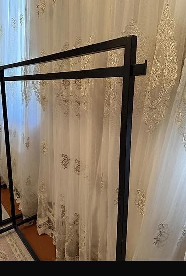 vitrin satisi: 150 m alınıb. Biri 60 m satılır. Tək tək almaq movcuddur ve ya dəst — 3