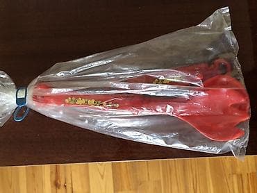 lala.fo posuda: Məhsul: Dekorativ salat qaşığı-çəngəl dəsti və asqılı panel Təsvir: - — 2