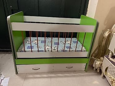 Oğlan və qız üçün, İşlənmiş, Dördbucaq, Beşik, Dəstsiz, Matras ilə, Yellənmə mexanizmsiz — 2