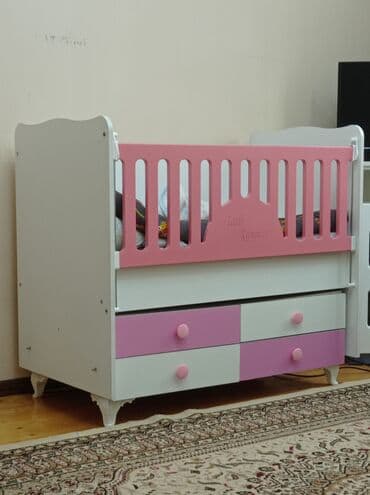 Qız üçün, Yeni, Dördbucaq, Beşik, Dəstsiz, Matrassız, Yellənmə mexanizmsiz