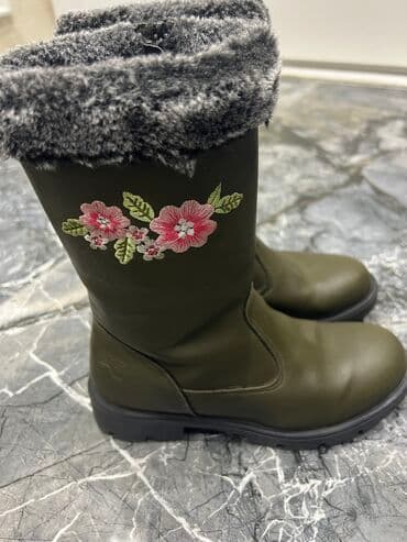 детская обувь новая: 33 ölçü qız botu Defekt yoxdu Türk malı Ela veziyyetde — 3